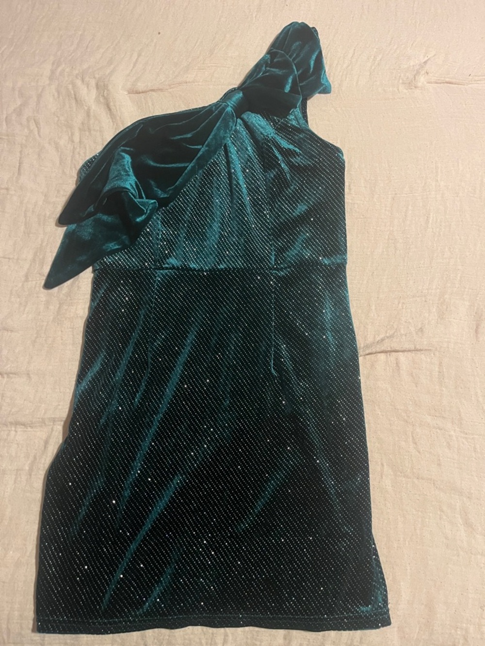 One-Shoulder Velvet Mini Dress in Deep Teal